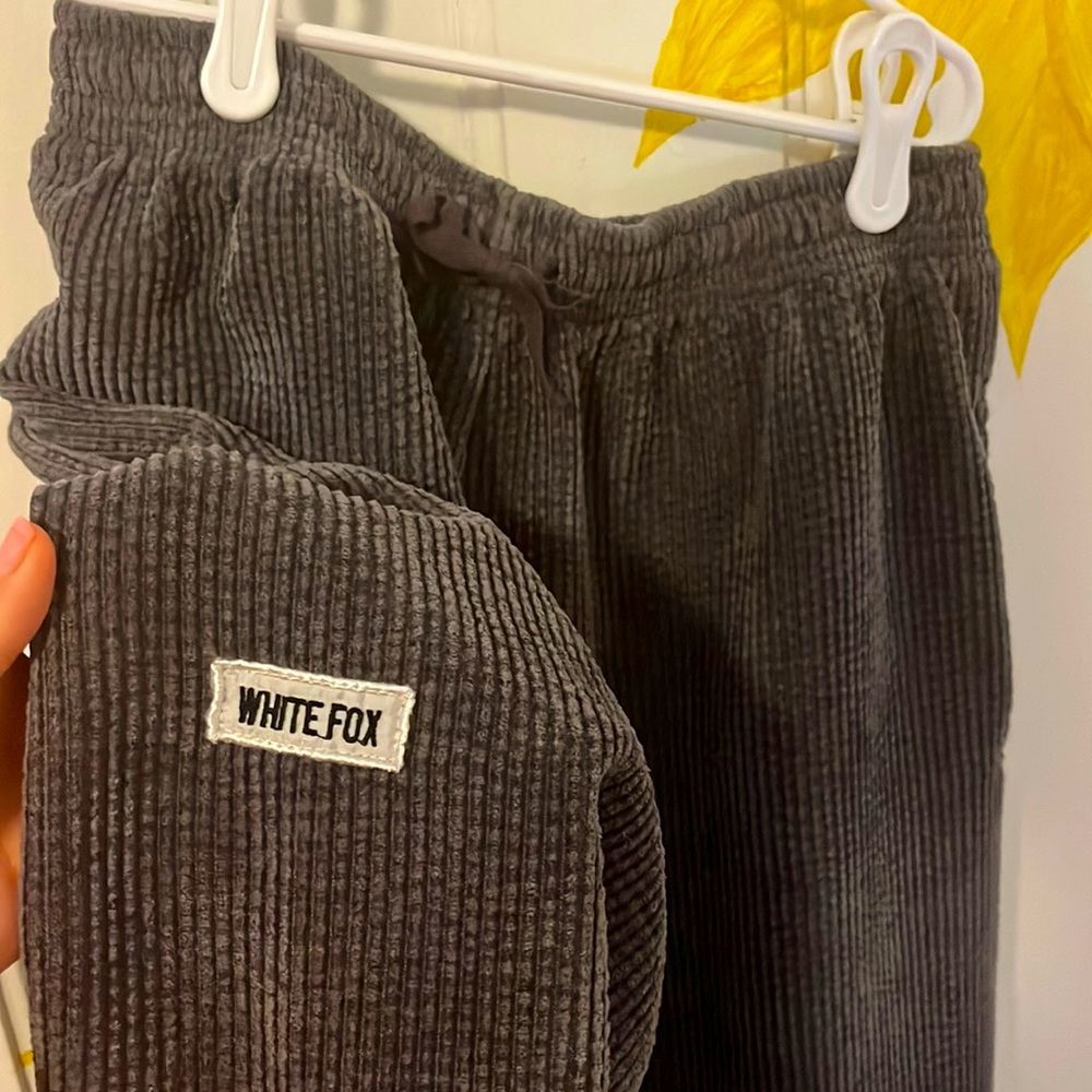 WHITE FOX SWEATS